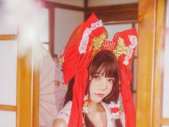 疯猫ss《灵梦》 [萝莉COS] 写真集 (40P)