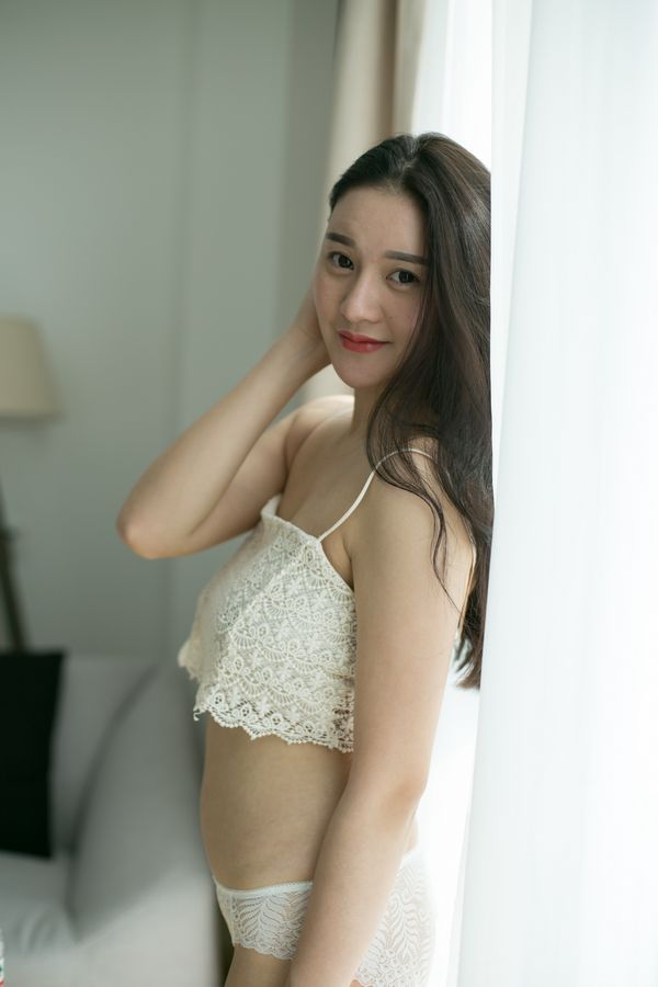 美图欣赏-336张气质美女性感私房写真JPG原图(9)